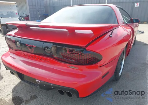 1996 Pontiac Firebird Formula/Trans Am z USA, uszkodzony, nr VIN 2G2FV22P9T2219421